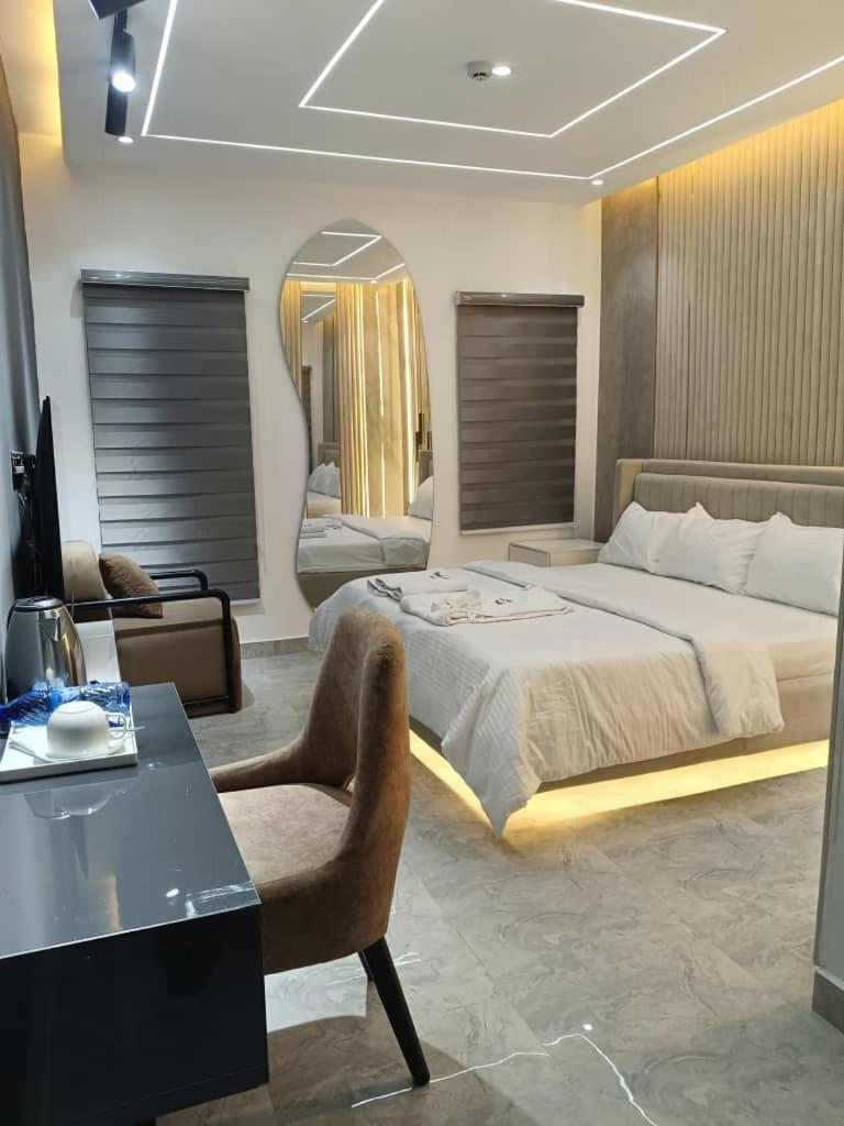 איקג'ה Blackwood Hotels מראה חיצוני תמונה
