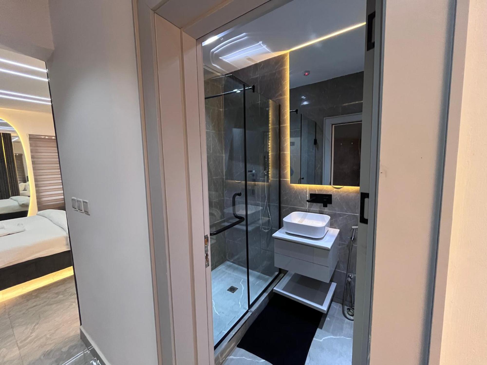 איקג'ה Blackwood Hotels מראה חיצוני תמונה