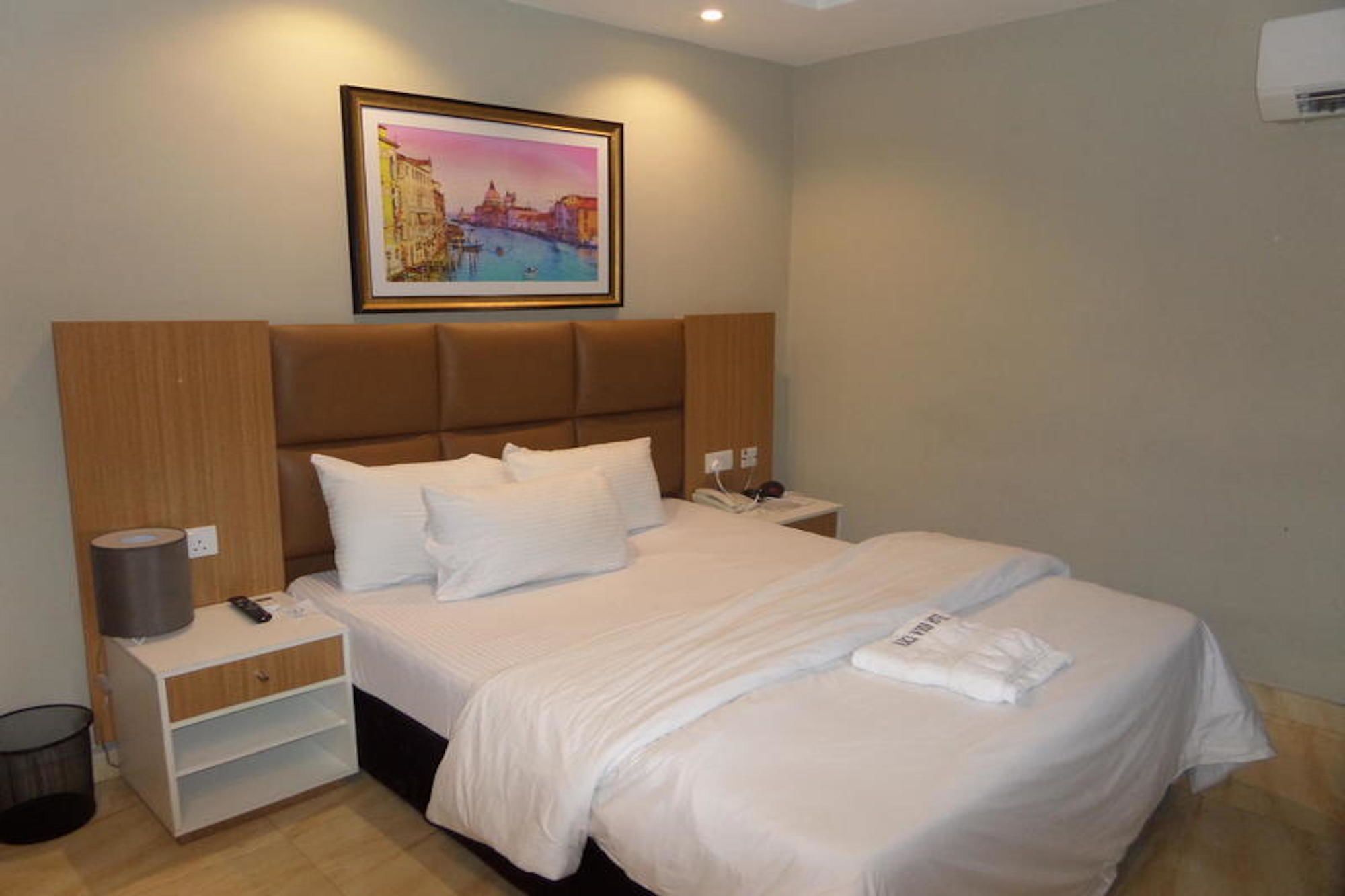איקג'ה Blackwood Hotels מראה חיצוני תמונה